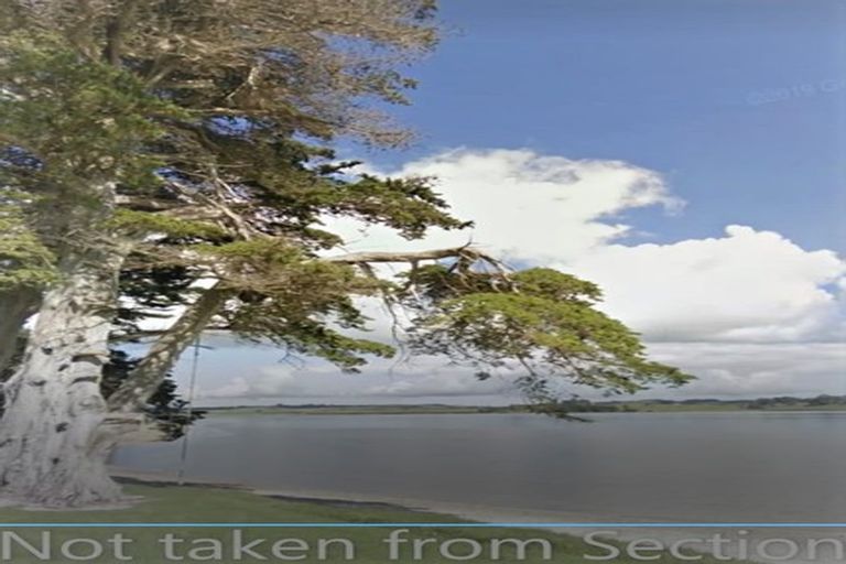 Photo of property in 26 Oxford Street, Whakapirau, 0583