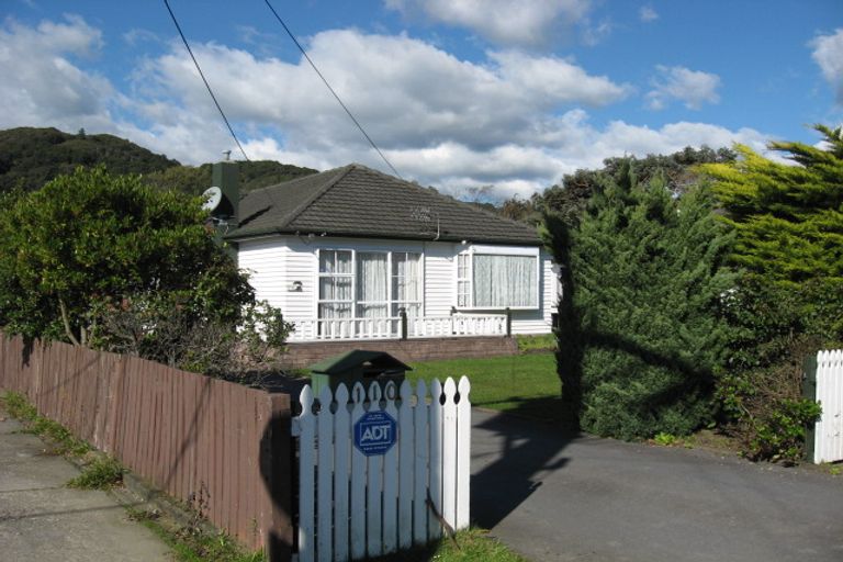Photo of property in 110 Moohan Street, Wainuiomata, Lower Hutt, 5014