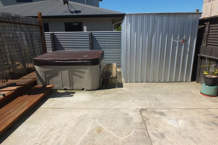 Photo of property in 35 Roore Street, Foxton Beach, Foxton, 4815