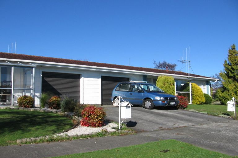Photo of property in 83 Abraham Crescent, Milson, Palmerston North, 4414