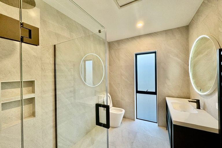 Photo of property in 14 Caldwell Place, Pinehill, Auckland, 0632