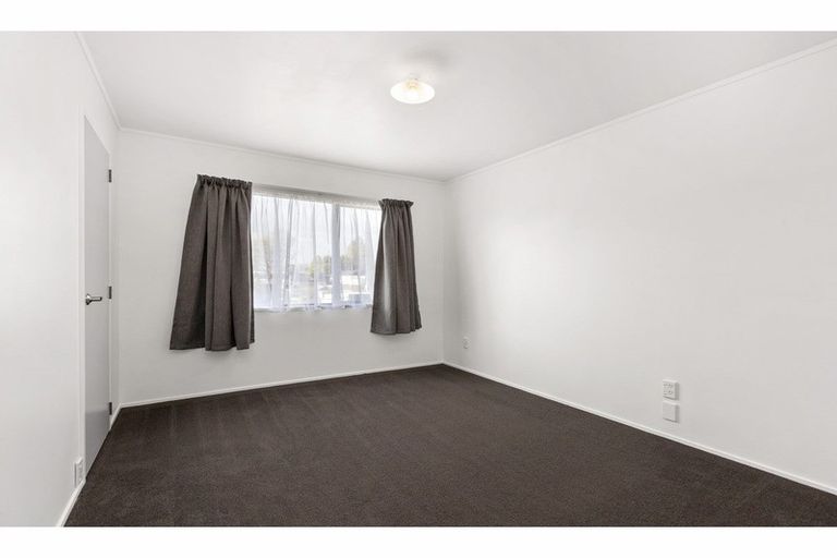 Photo of property in 22 Lloyd Drive, Nawton, Hamilton, 3200