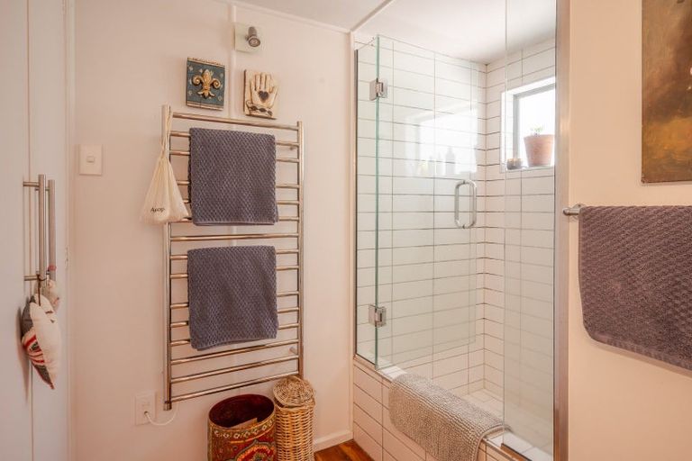 Photo of property in 2 Tirohanga Terrace, Akaroa, 7581