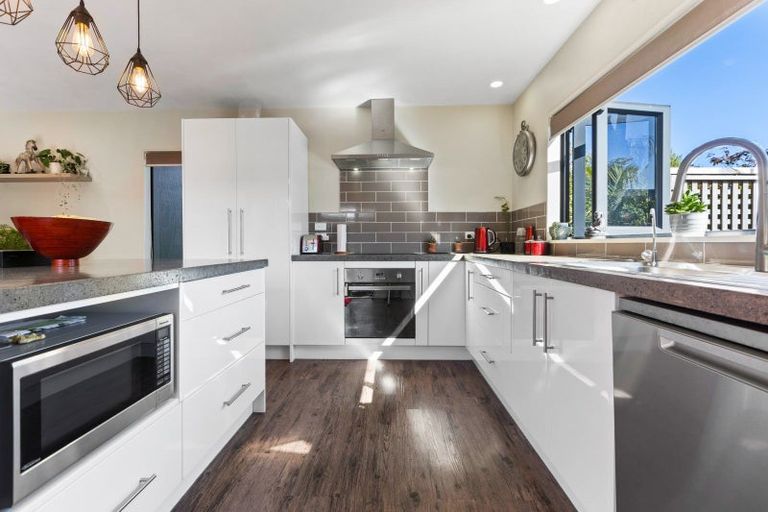 Photo of property in 399 Tukapa Street, Hurdon, New Plymouth, 4310