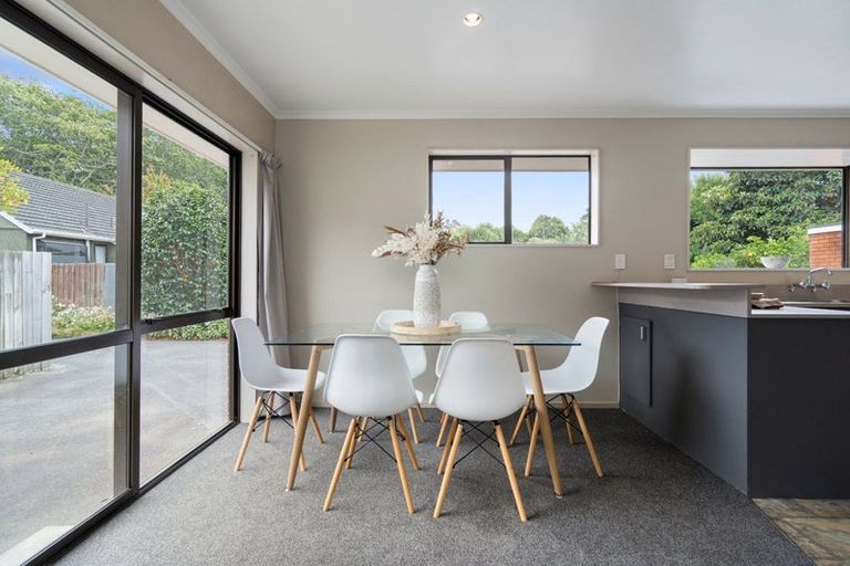 Photo of property in 2/52 Truman Road, Bryndwr, Christchurch, 8053