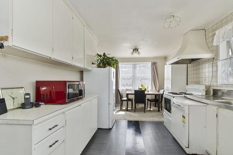 Photo of property in 11 Marybeth Place, Rosehill, Papakura, 2113