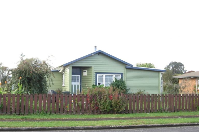 Photo of property in 12 Goodwin Street, Tirau, 3410