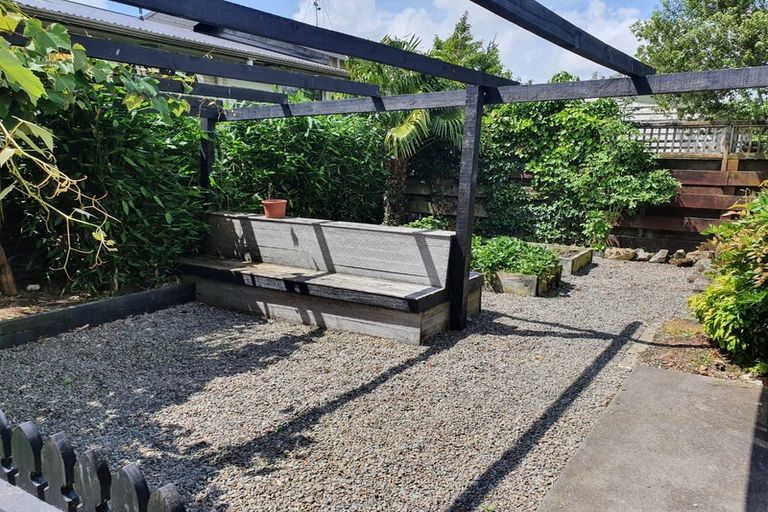 Photo of property in 16a Ngaio Street, West End, Palmerston North, 4412