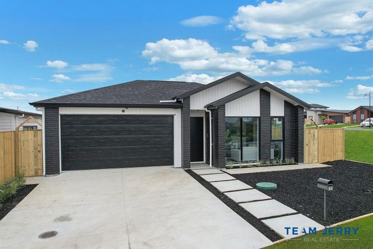 Photo of property in 99 Mutetai Road, Clarks Beach, 2122