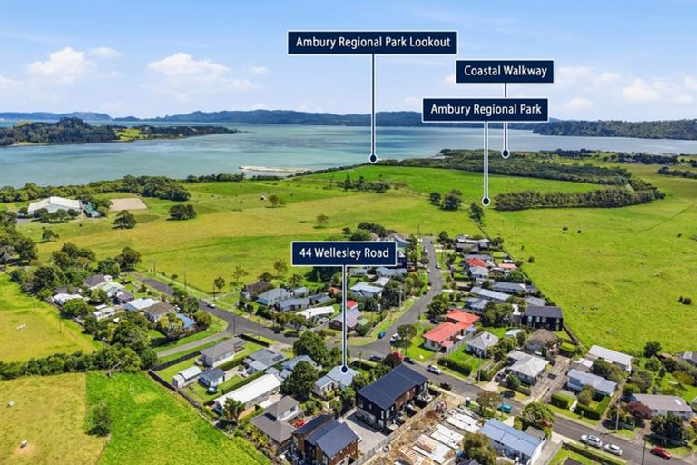 Photo of property in 44 Wellesley Road, Mangere Bridge, Auckland, 2022