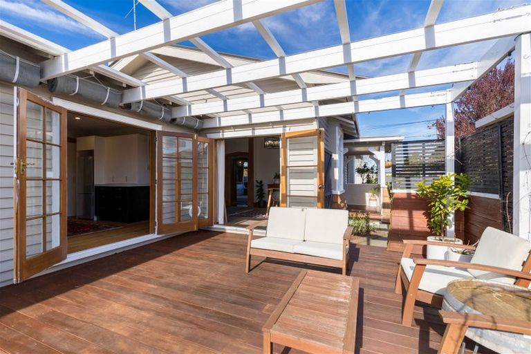 Photo of property in 225 Westminster Street, Mairehau, Christchurch, 8013