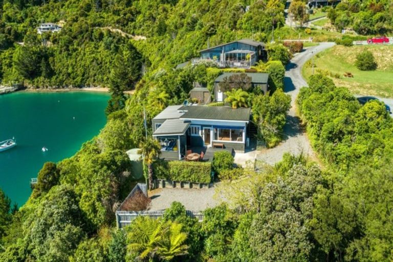 Photo of property in 313 Port Underwood Road, Whatamango Bay, Picton, 7281