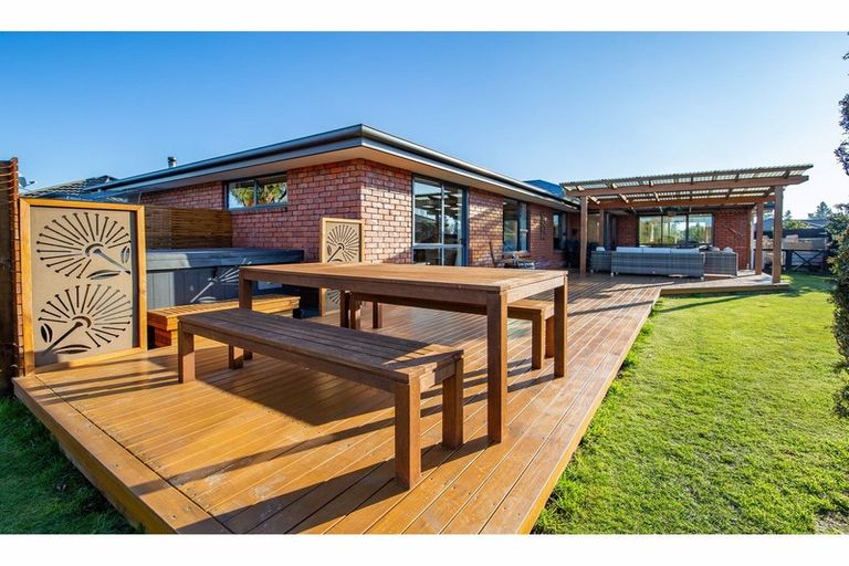 Photo of property in 15 Greenmeadow Gardens, Belfast, Christchurch, 8051