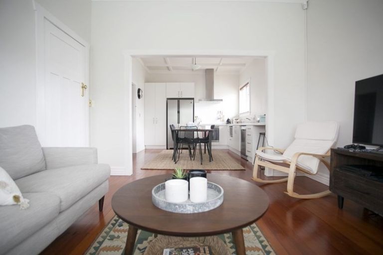 Photo of property in 187 Mount Smart Road, Onehunga, Auckland, 1061