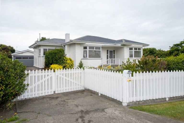 Photo of property in 7 Mill Road, Clive, 4102