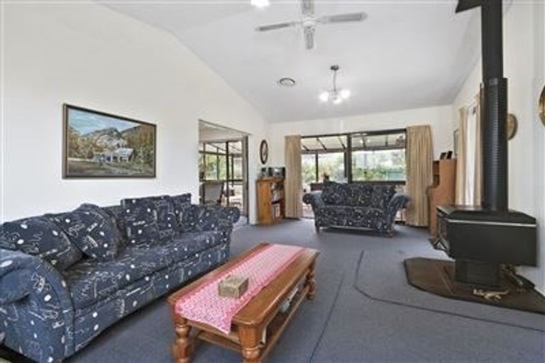 Photo of property in 25b Te Maru Place, Redwood, Christchurch, 8051