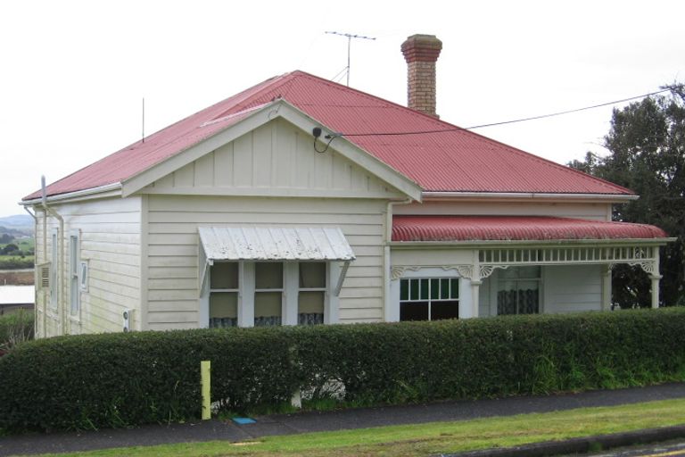 Photo of property in 22 Porter Crescent, Helensville, 0800