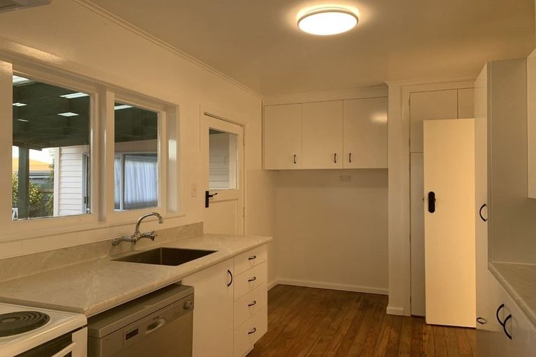 Photo of property in 10 Murphy Road, Taradale, Napier, 4112