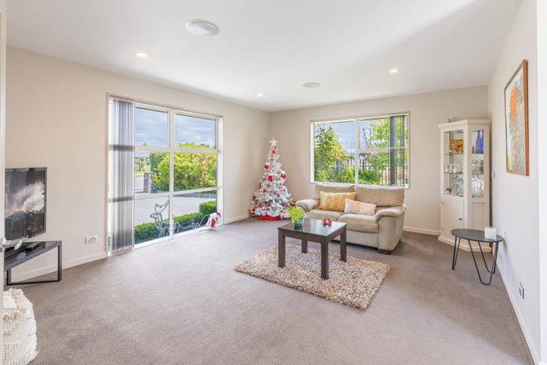 Photo of property in 83 Rannoch Drive, Broomfield, Christchurch, 8042
