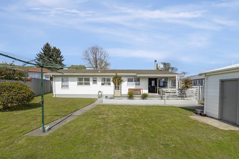 Photo of property in 77 Richmond Avenue, Richmond Heights, Taupo, 3330