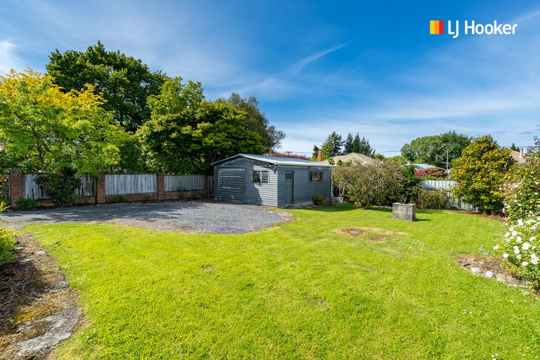 Photo of property in 302 Main South Road, Green Island, Dunedin, 9018