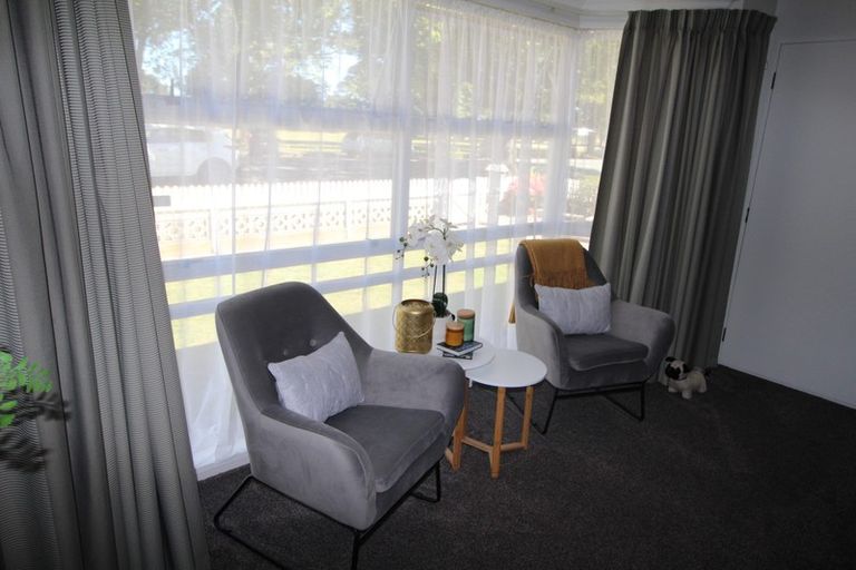 Photo of property in 127a Victoria Avenue, Hokowhitu, Palmerston North, 4410