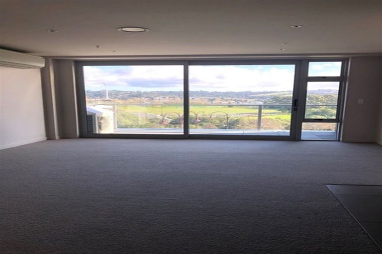 Photo of property in 604/27 Don Mckinnon Drive, Albany, Auckland, 0632