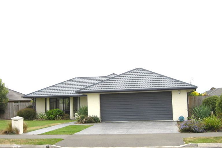 Photo of property in 50 Puhara Avenue, Parklands, Christchurch, 8083