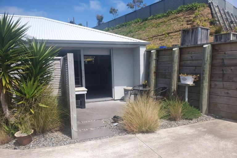 Photo of property in 17a Heta Road, Highlands Park, New Plymouth, 4312