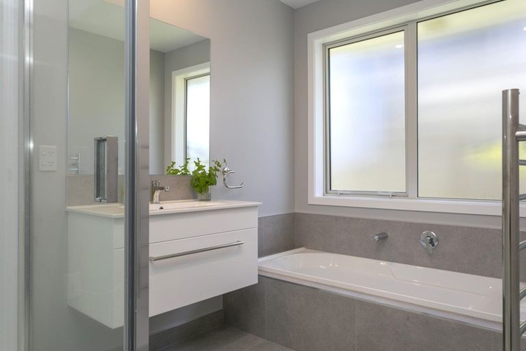 Photo of property in 3 Kamaka Street, Wharewaka, Taupo, 3330