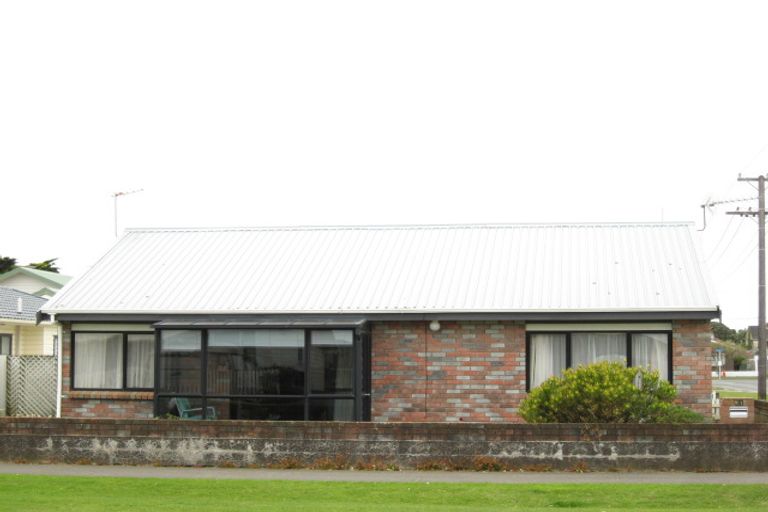 Photo of property in 31 Record Street, Fitzroy, New Plymouth, 4312