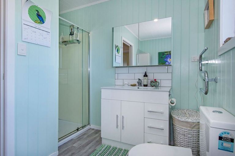 Photo of property in 633 Ormiston Road, Waipu, 0582