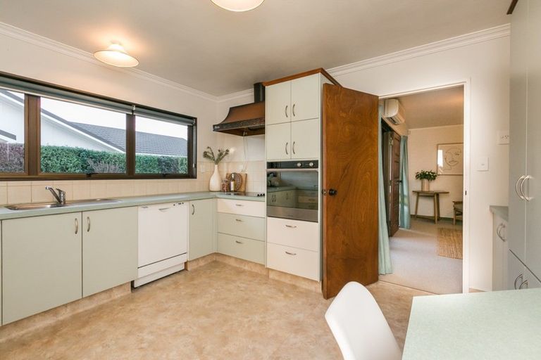 Photo of property in 35a Church Road, Taradale, Napier, 4112