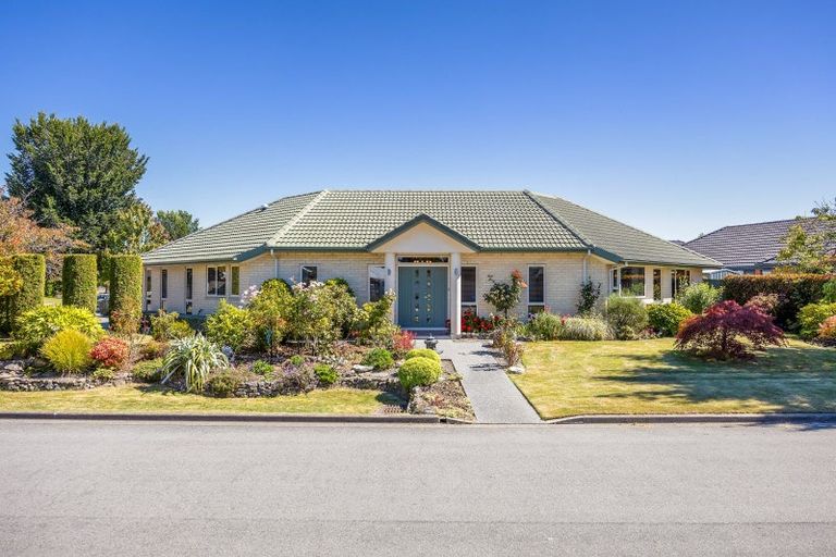 Photo of property in 18 Elm Drive, Rangiora, 7400