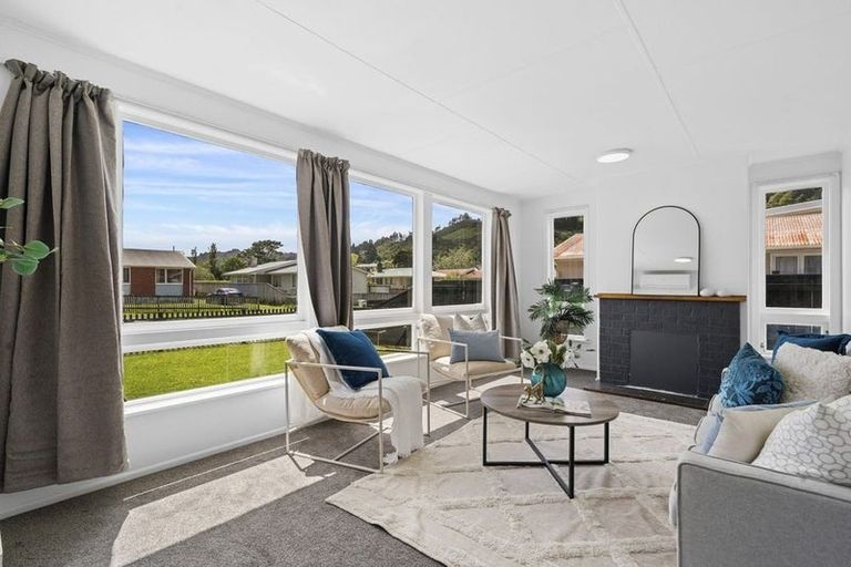 Photo of property in 9 Orewa Grove, Wainuiomata, Lower Hutt, 5014