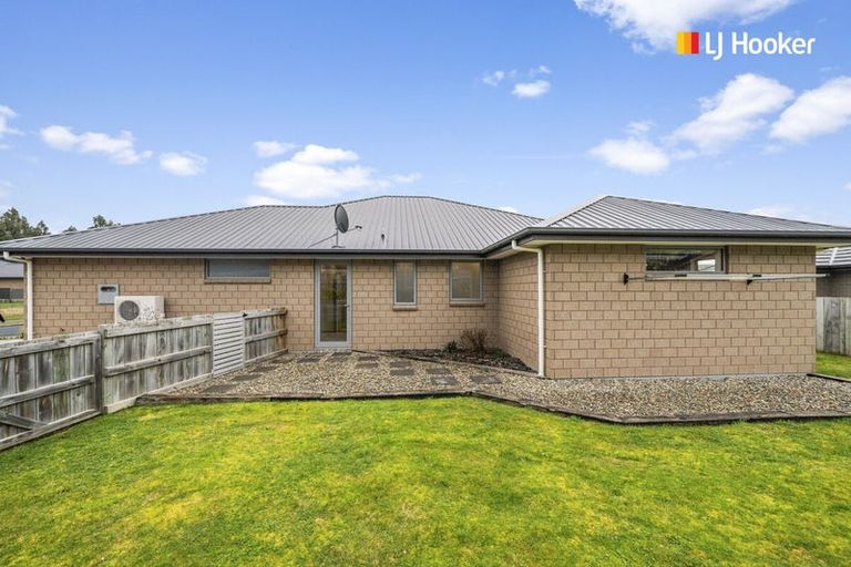 Photo of property in 79 Severn Street, Green Island, Dunedin, 9018