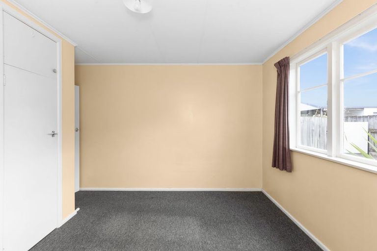 Photo of property in 2/122 Maddison Street, Akina, Hastings, 4122
