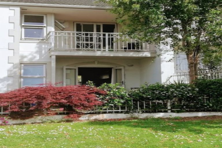 Photo of property in 21 Mt Lebanon Lane, Henderson, Auckland, 0612