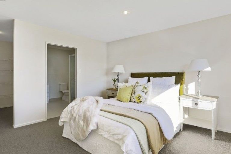 Photo of property in 36 Popokatea Drive, Takanini, 2112