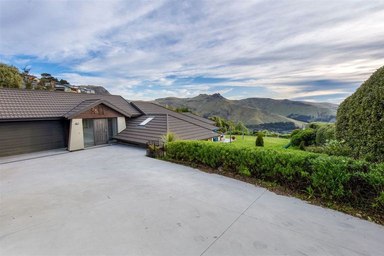Photo of property in 32 Rockview Place, Mount Pleasant, Christchurch, 8081