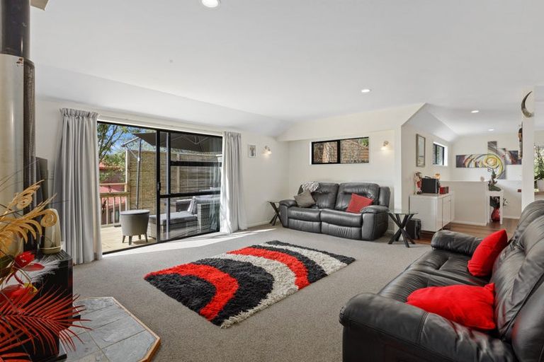 Photo of property in 2/64 Langana Avenue, Browns Bay, Auckland, 0630