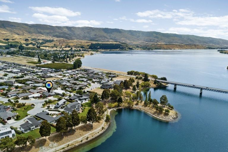 Photo of property in 18 Sunhaven Cove, Cromwell, 9310