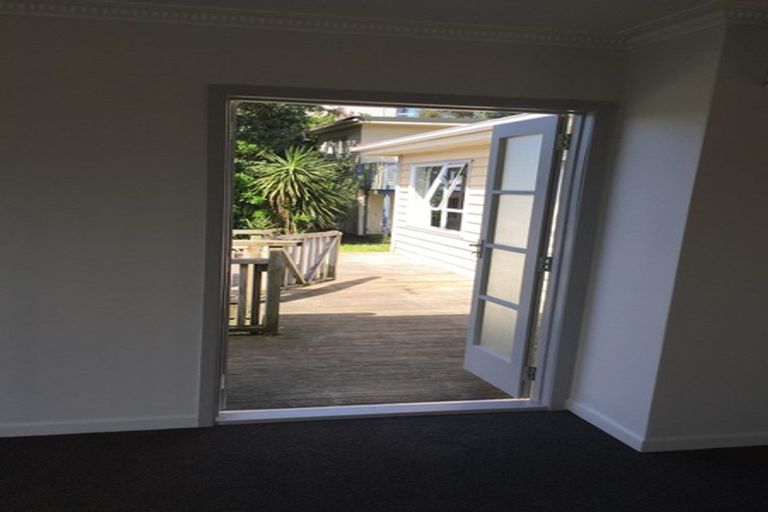 Photo of property in 52 Kiriwai Road, Paremata, Porirua, 5024