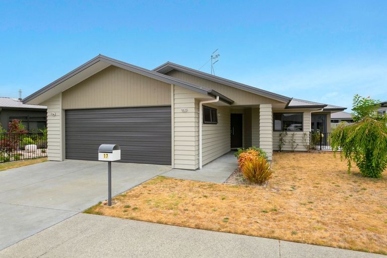 Photo of property in 17 Noumea Drive, Rangatira Park, Taupo, 3330