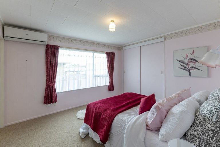 Photo of property in 2 Winslow Place, Levin, 5510