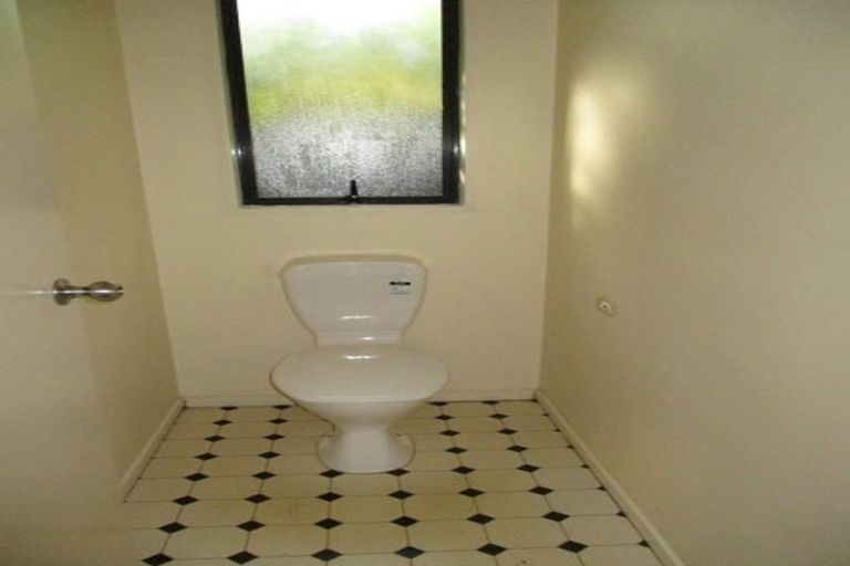 Photo of property in 5a Tonga Place, Riccarton, Christchurch, 8041