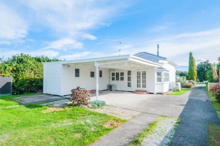 Photo of property in 12 Waverley Street, Elgin, Gisborne, 4010