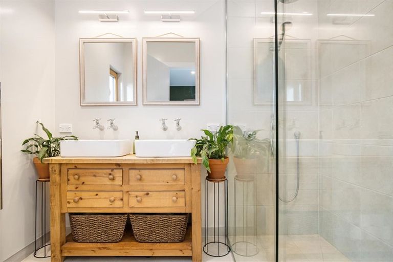 Photo of property in 12 Miharo Lane, Queensberry, Cromwell, 9383