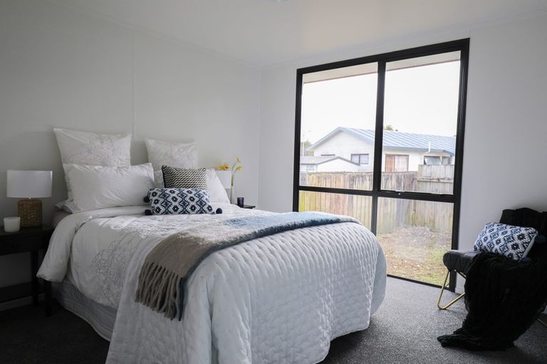 Photo of property in 4/7 Barneys Farm Road, Clendon Park, Auckland, 2103