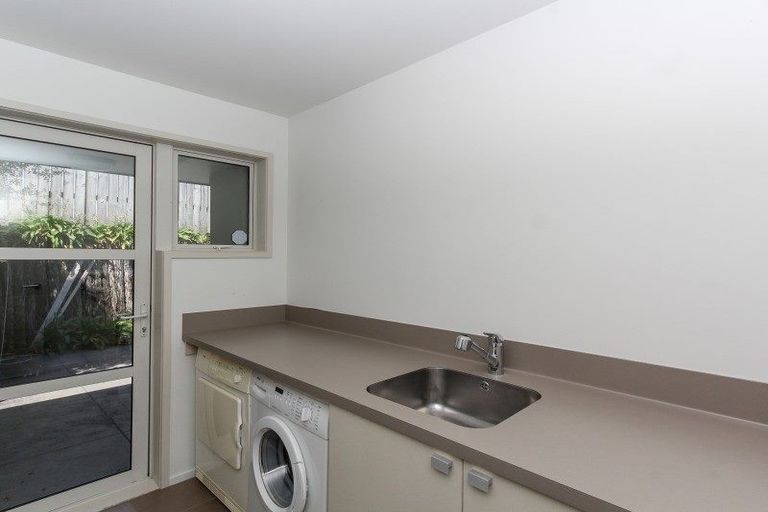 Photo of property in 4 Links Drive, Waiwhakaiho, New Plymouth, 4312